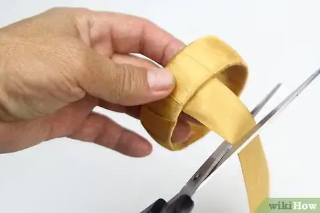 Image titled Make Bracelets from a Pringles Can Step 14