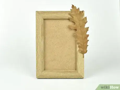 Image titled Decorate Picture Frames Step 15
