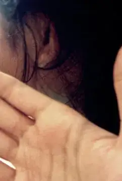 Image titled Remove strand Step 1