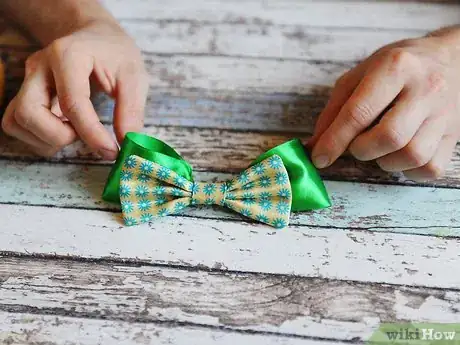 Image titled Add a Ribbon to a Cake Step 7