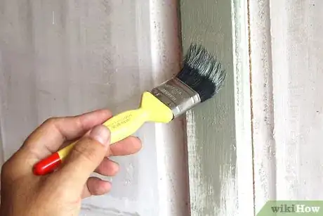 Image titled Use Matte Paint Step 4