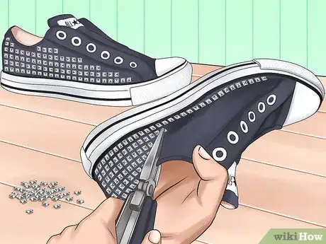 Image titled Customize Your Converse Shoes Step 1