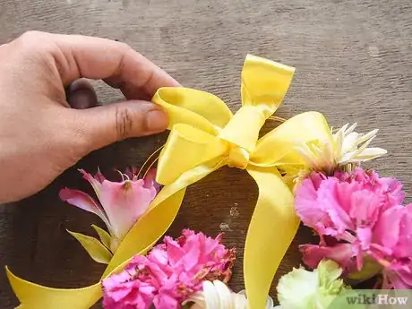 Image titled Make a Flower Wreath Step 7