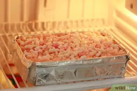 Image titled Make Layered Rice Krispie Treats Step 19