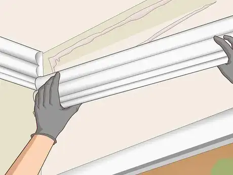 Image titled Remove Crown Molding Step 8