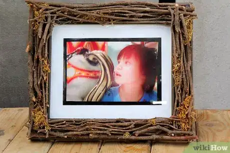 Image titled Make a Twig Picture Frame Step 8