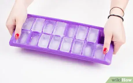 Image titled Remove Ice Cubes From a Tray Step 2