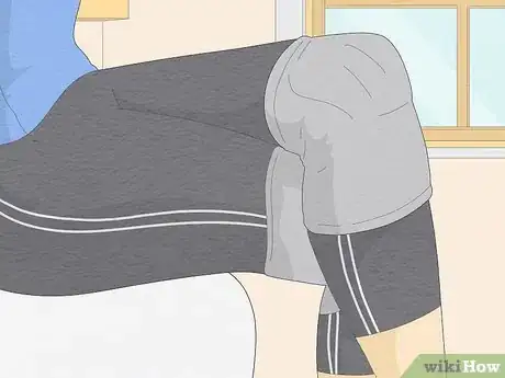 Image titled Keep Your Knees Warm in Winter Step 9