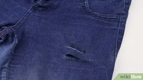 Image titled Bleach and Fray Shorts Step 20