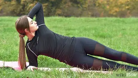 Image titled Do a Side Plank Step 11