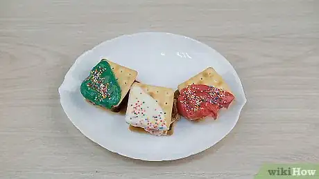 Image titled Make Christmas S'mores Step 14