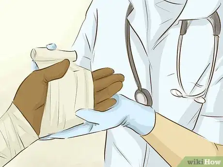 Image titled Use Aloe Vera to Treat Burns Step 9