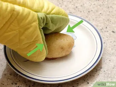 Image titled Cook a Potato in the Microwave Step 4