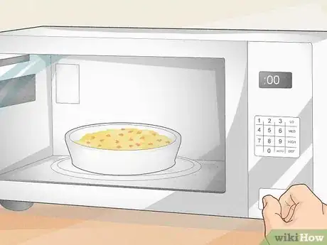 Image titled Keep Eggs Warm on a Buffet Step 7