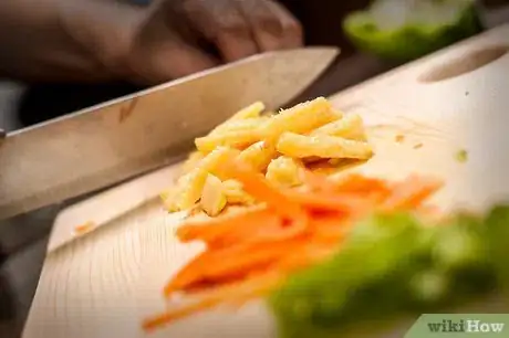 Image titled Make Chinese Noodles and Vegetables Step 3