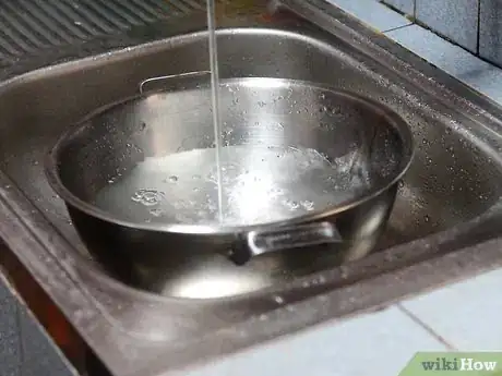 Image titled Clean a Fondue Pot Step 1