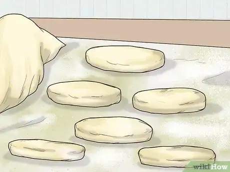 Image titled Decorate Baked Goods with Edible Flowers Step 3