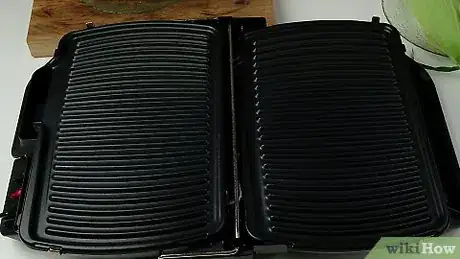 Image titled Grill Corn in the Husk Step 6