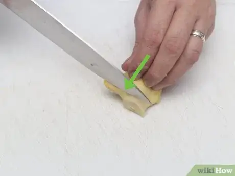 Image titled Slice Ginger Step 5