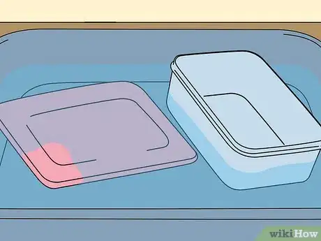 Image titled Fix Smelly Plastic Containers Step 11