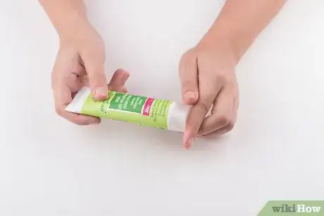 Image titled Make Foundation With Eyeshadow Step 4