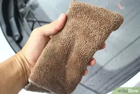 Image titled Clean Glass Step 12