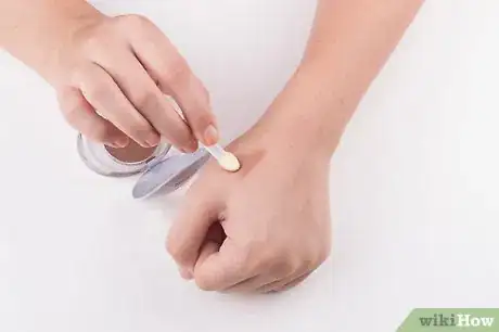Image titled Make Foundation With Eyeshadow Step 3
