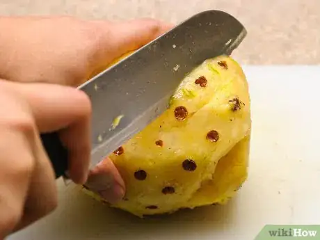 Image titled Make Pineapple Juice Step 6