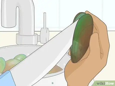 Image titled Eat Raw Mussels Step 8