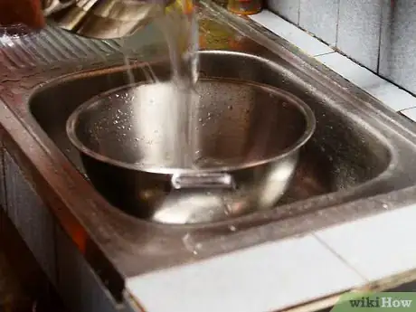Image titled Clean a Fondue Pot Step 5