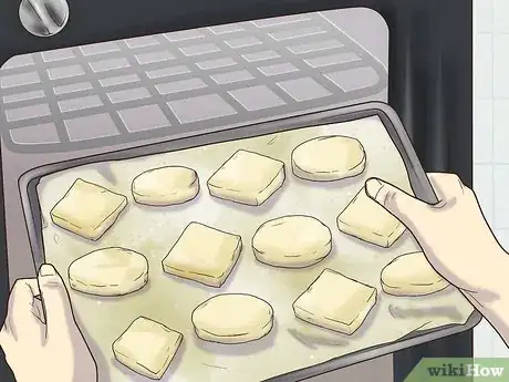 Image titled Decorate Baked Goods with Edible Flowers Step 4