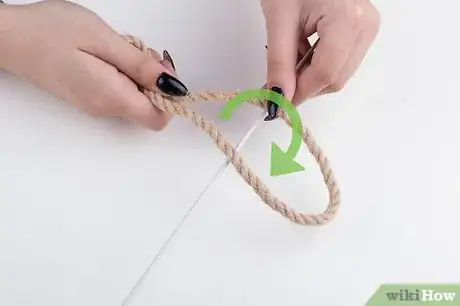 Image titled Tie a Painter Hitch Step 2