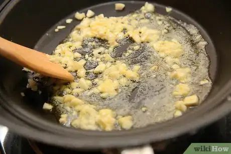 Image titled Cook Little Neck Clams Step 4