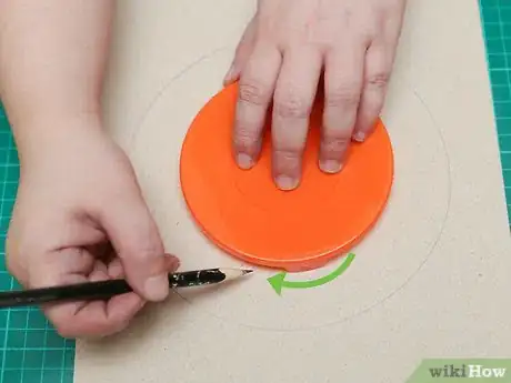 Image titled Make a Paper Wreath Step 3