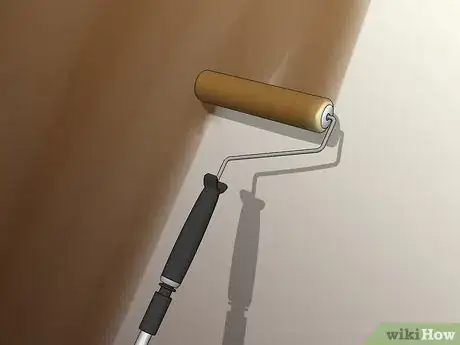 Image titled Sponge Paint a Room Step 3