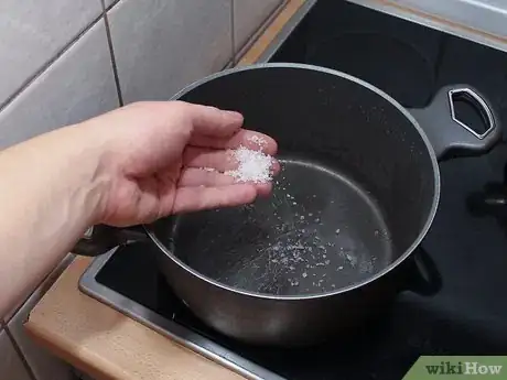 Image titled Clean a Dutch Oven Step 16