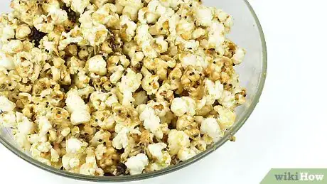 Image titled Make Popcorn Balls for Birds Step 6