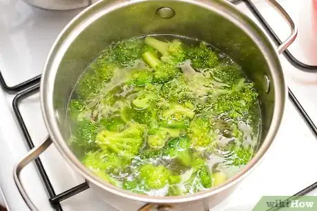 Image titled Make Creamy Chicken Broccoli Step 4