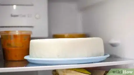 Image titled Paint a Cake Step 3