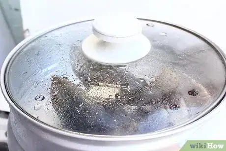 Image titled Cook Stone Crab Claws Step 10