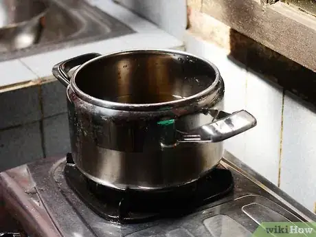 Image titled Clean a Fondue Pot Step 4