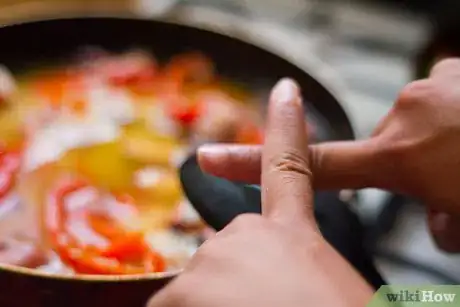 Image titled Cook Seafood Paella Step 6Bullet1