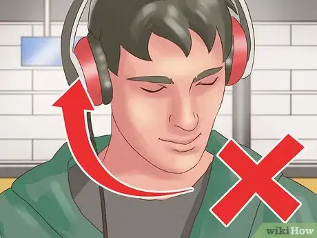 Image titled Be Safe Around Trains Step 24