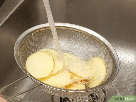 Image titled Make Microwave Potato Chips Step 2