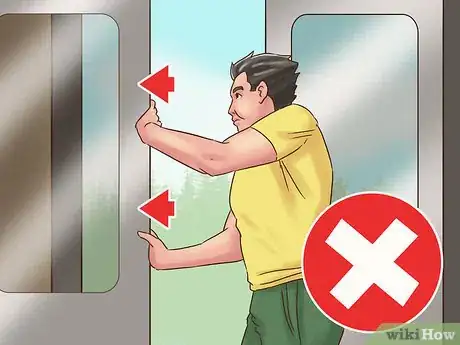 Image titled Be Safe Around Trains Step 15