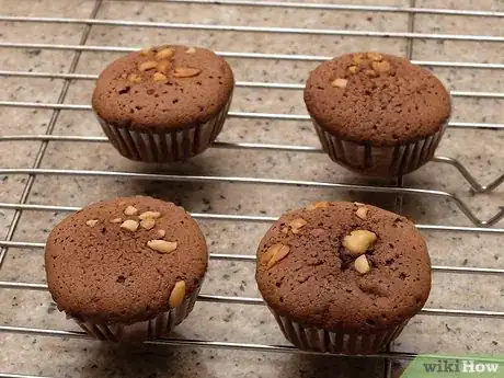 Image titled Freeze Cupcakes Step 1