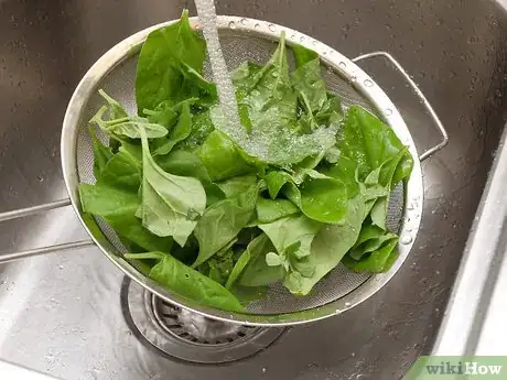 Image titled Make Slow Cooker Artichoke Dip Step 1
