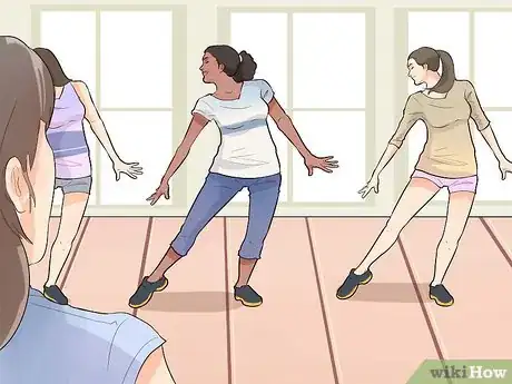 Image titled Exercise With a Broken Wrist Step 4