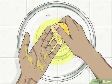 Image titled Remove Garlic Smell from Your Hands Step 2