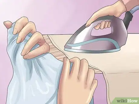 Image titled Make a Bed Skirt Step 3